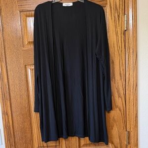 Carly Jean Black Kimono